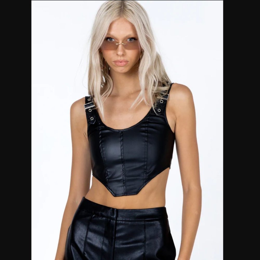 Princess Polly Travis Black Faux Leather Cropped Corset Top 2 - Picture 6 of 13